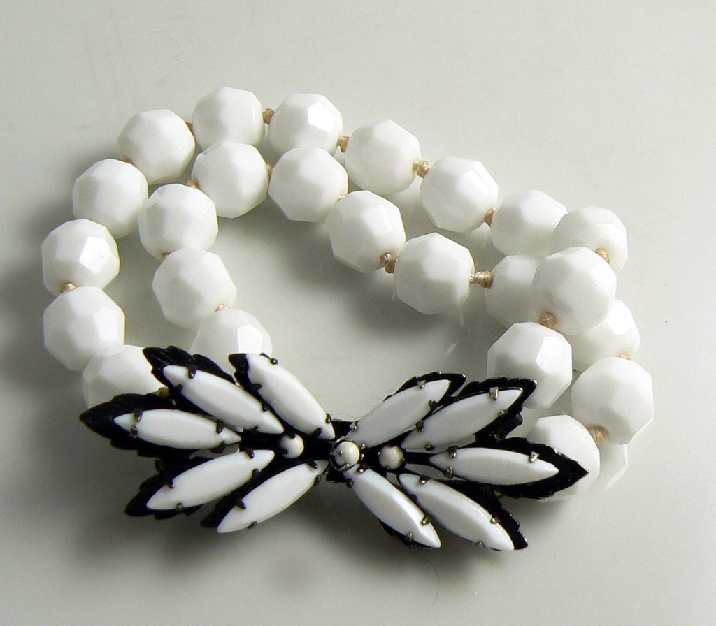 Signed vintage Eugene milk glass faceted bead bracelet