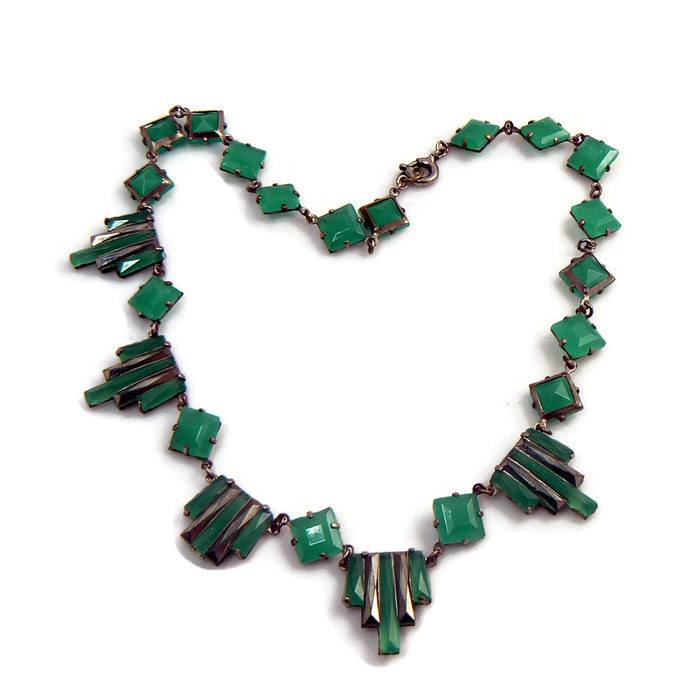 Vintage Green Step Glass Art Deco Necklace