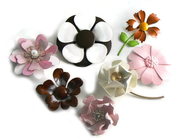 Vintage Enamel Flower Lot, 7 pins