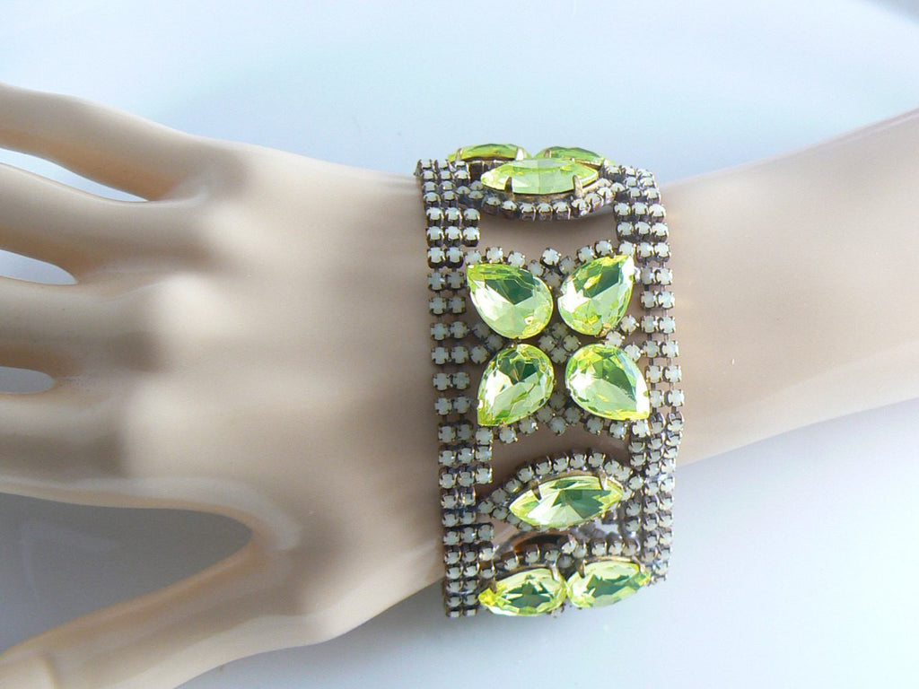 Czech Vaseline Uranium Glass Bracelet