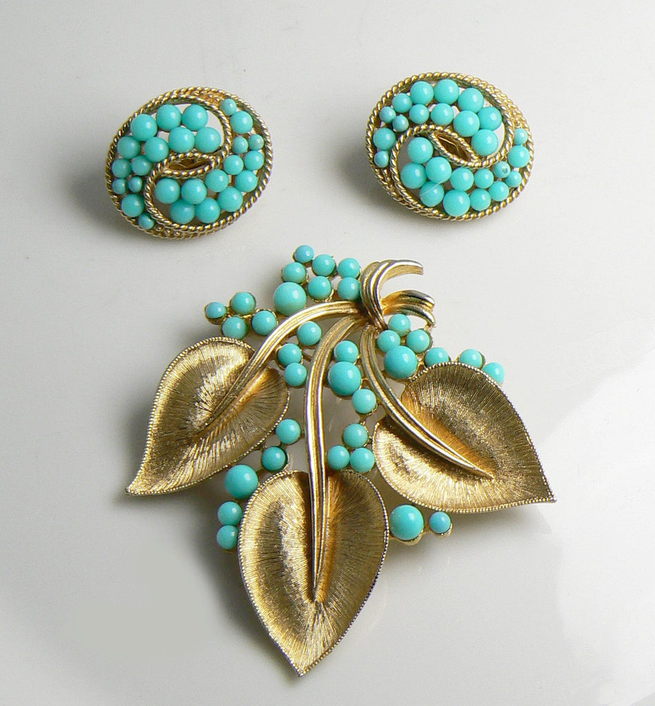 Vintage Crown Trifari Turquoise Glass Bead Gold Leaf Demi Parure