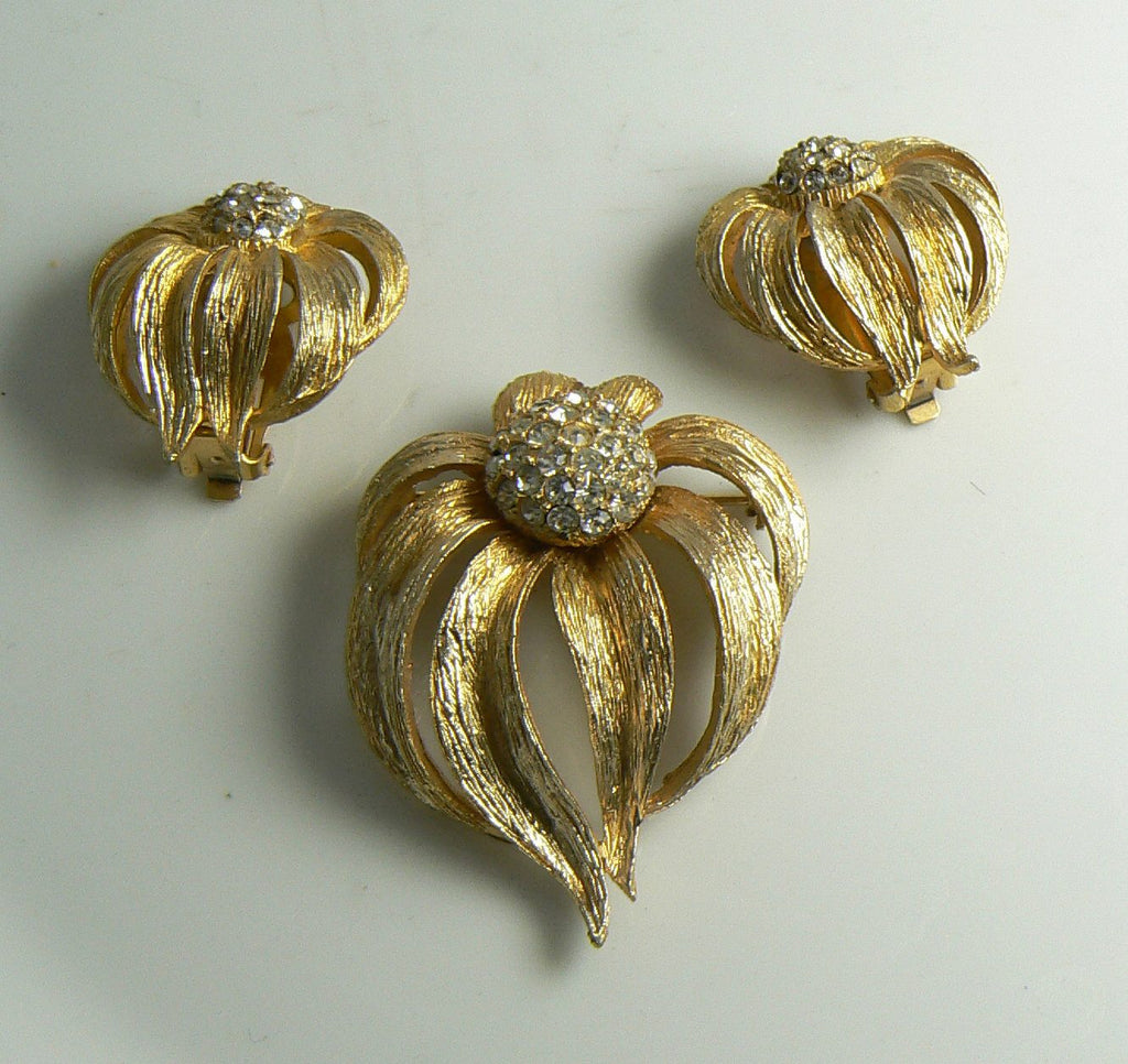 Hattie Carnegie Coneflower Brushed Gold Tone Rhinestone Demi Parure, Clip Earrings