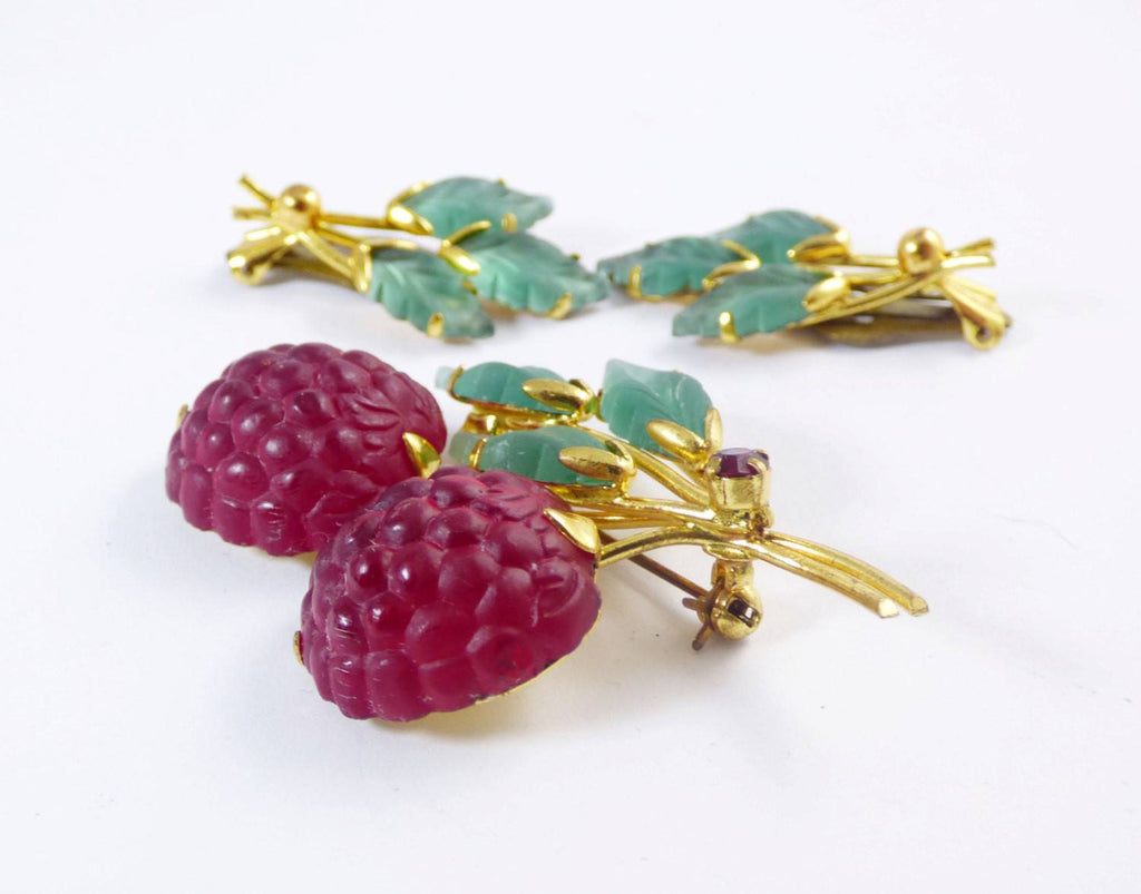 Vintage Signed Austria Red Berry and Leaf Molded Glass Demi Parure, Brooch and Clip Earrings Set