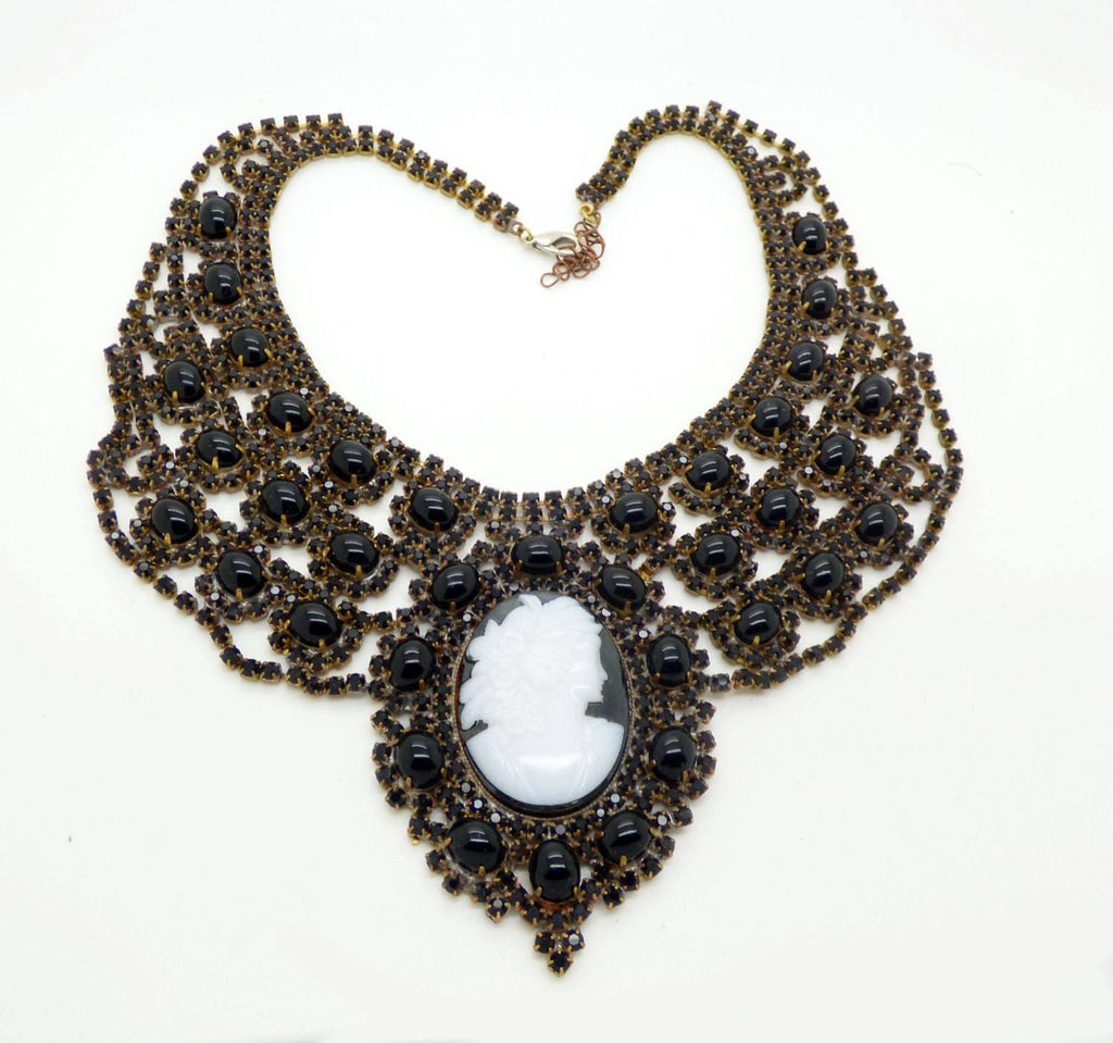 Husar D Czech Glass Cameo Black Cabochon Necklace