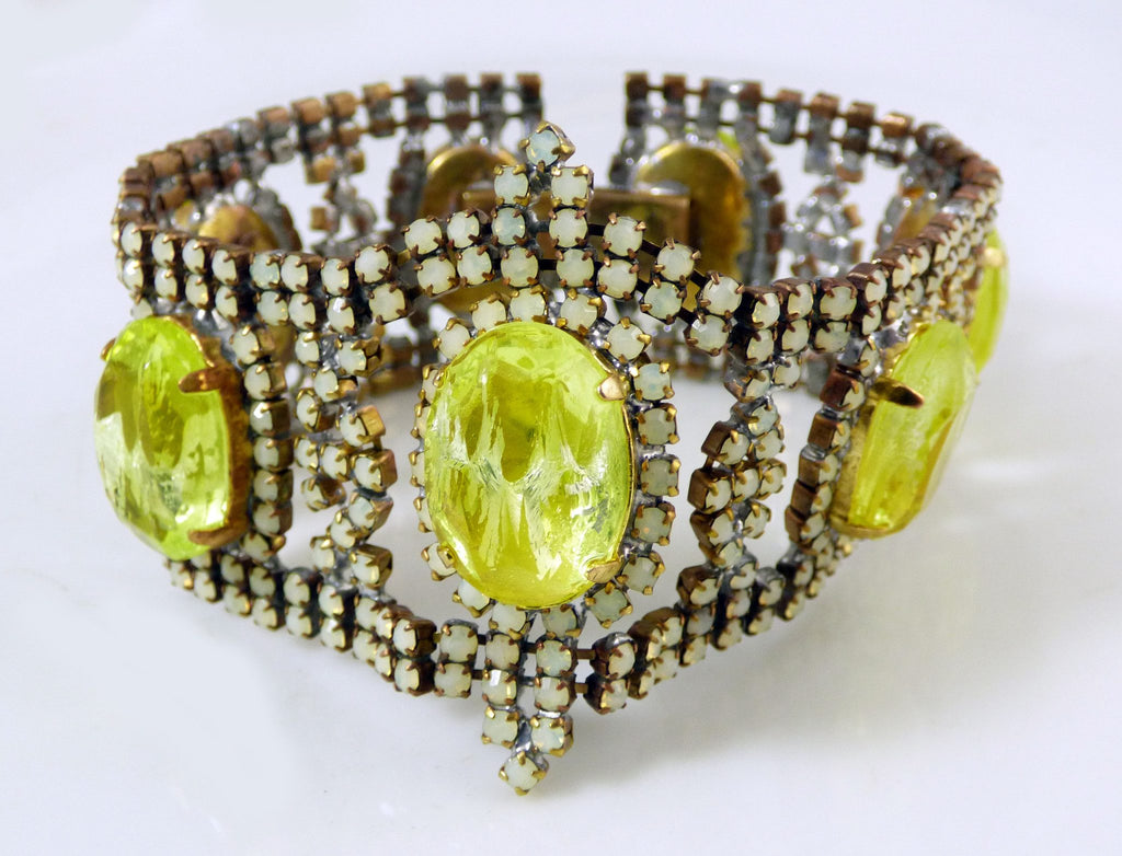 Czech Vaseline Uranium Glass Bracelet
