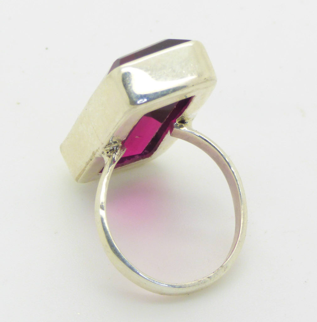 18CT Rubellite Tourmaline 925 Genuine Sterling Silver Modernist Ring, Size 5.5. - Vintage Lane Jewelry