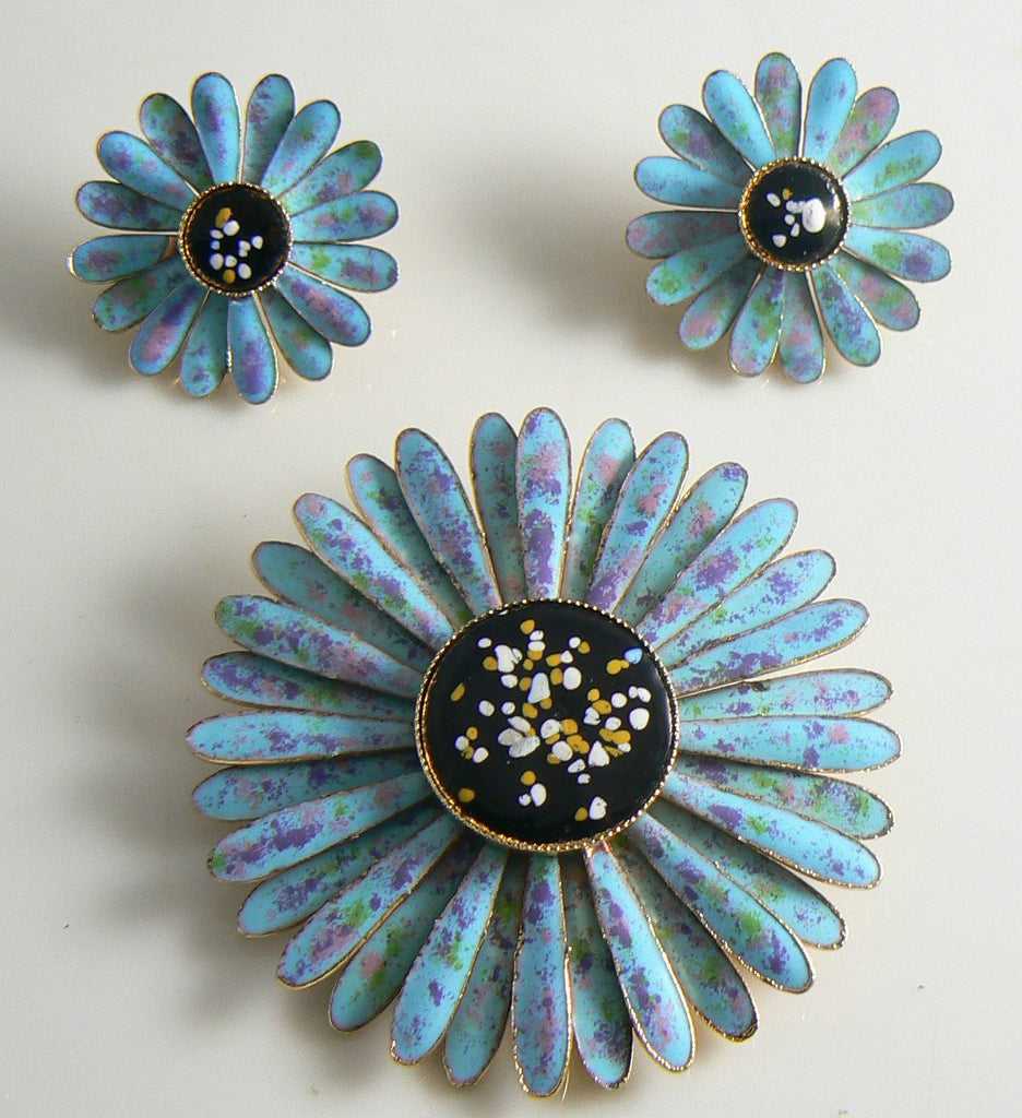 Beautiful Black & Blue Speckled Flower Vintage Pin Earring Set