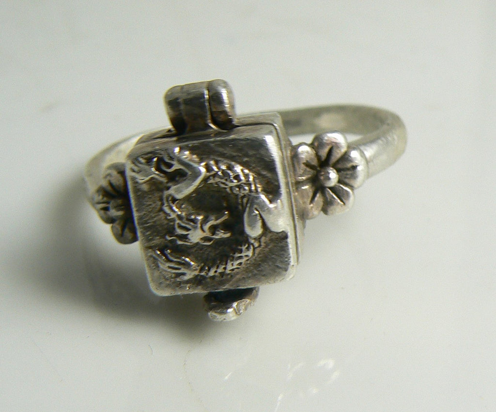 Vintage Estate Sterling Silver Dragon Poison Pill Box Ring