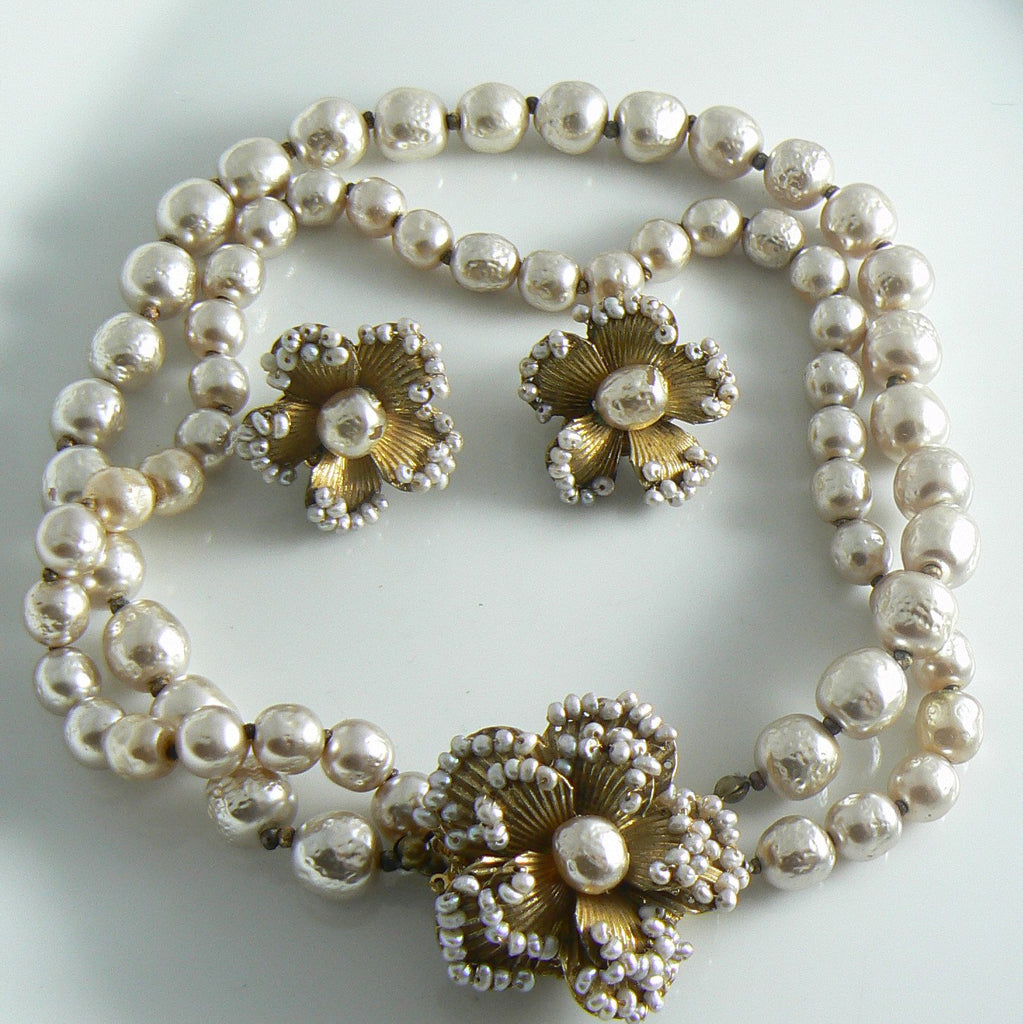 Stunning Miriam Haskell Baroque Pearl And Seed Pearl Flower Clasp Set