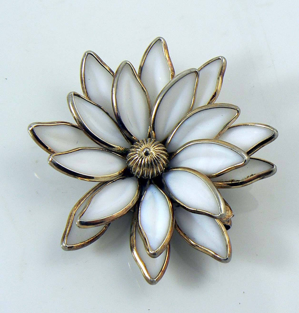 Vintage Crown Trifari White Poured Glass Flower Brooch