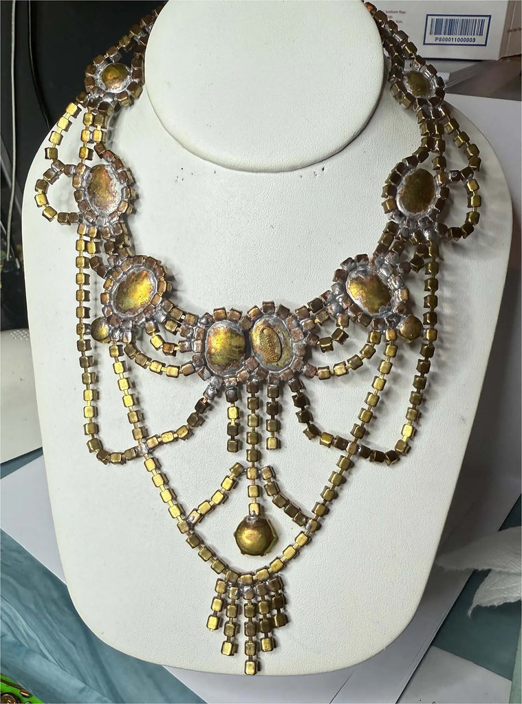 Husar D Vaseline Uranium Blue Cameo Necklace