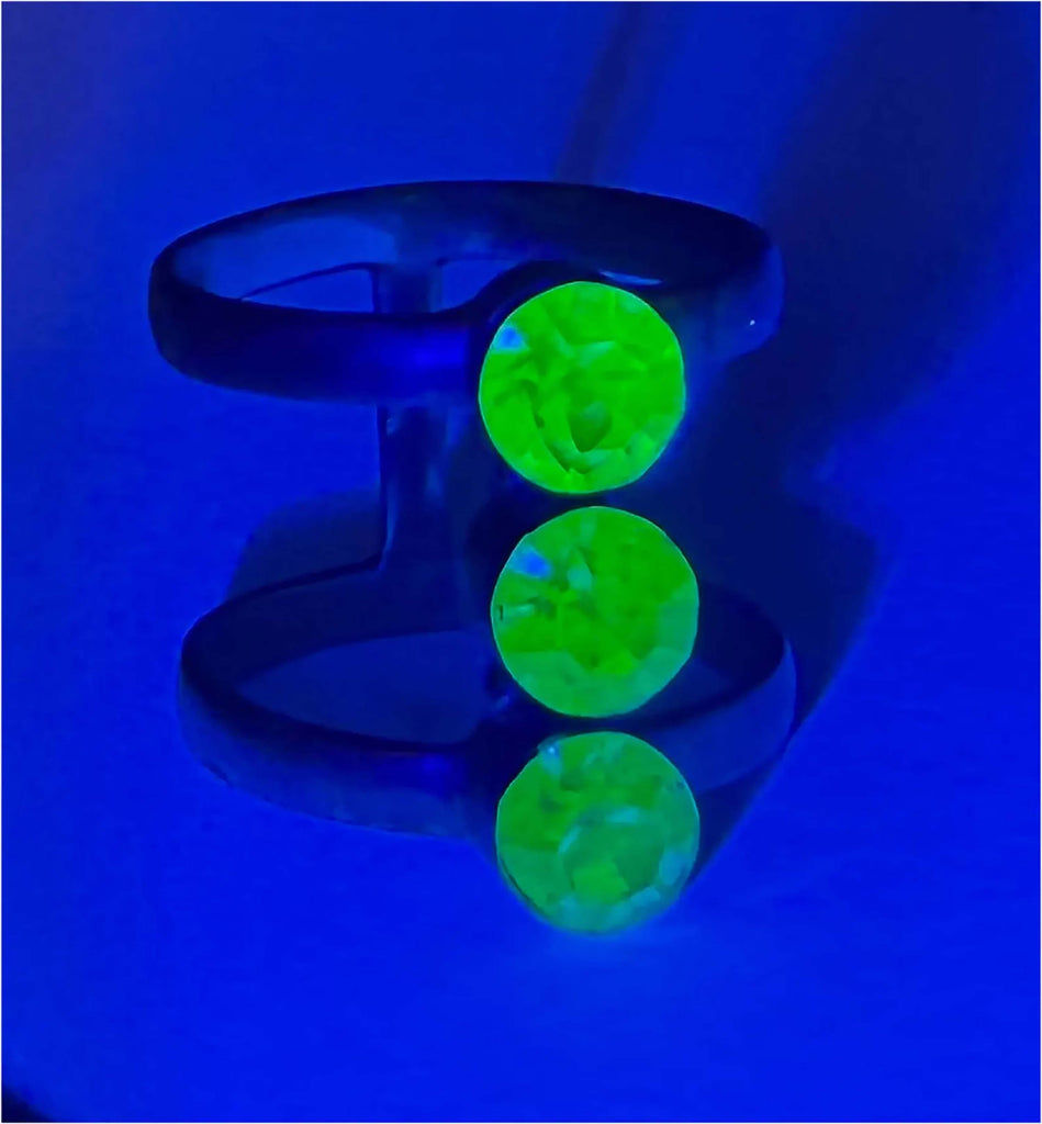 Vaseline Uranium 3 Stone ring