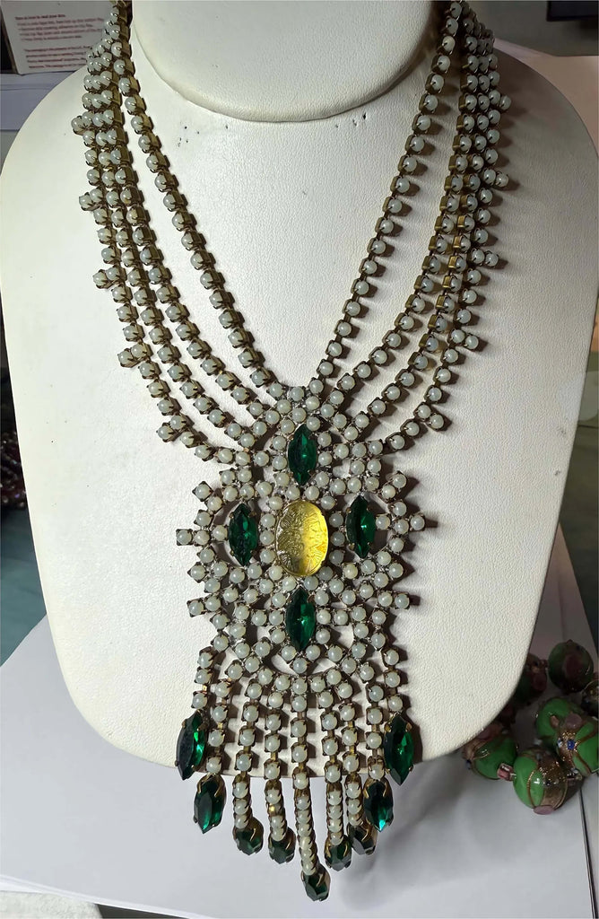 Husar D Vaseline Uranium Necklace