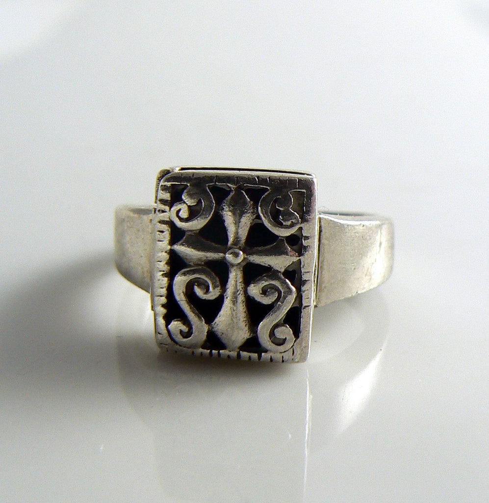 Sterling Fluted Cross Poison Ring - Vintage Lane Jewelry