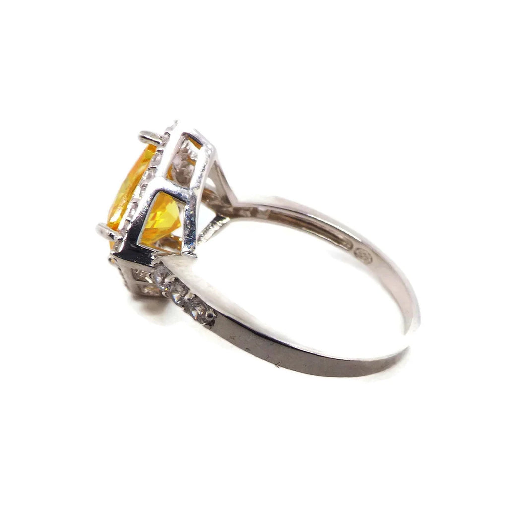 Buy Clara Yellow Sapphire Pukhraj 6.5cts or 7.25ratti Ring for Men At Best  Price @ Tata CLiQ