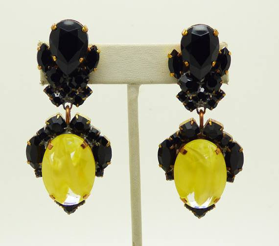 Black and Yellow Gold Czech Glass Clip Earrings - Vintage Lane Jewelry