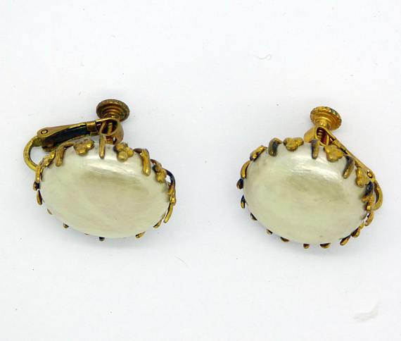 Miriam Haskell signed Glass Baroque Pearl Screw Type Earrings - Vintage Lane Jewelry