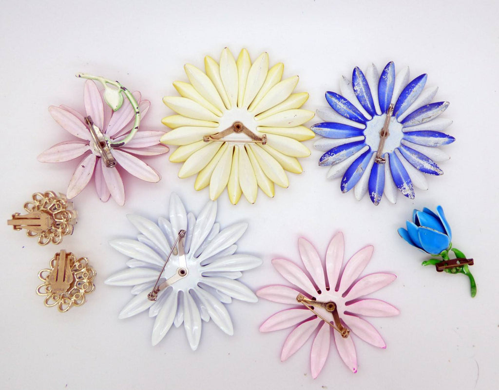 Large Vintage Enamel Flower Pins, Daisies, Sara Coventry Earrings - Vintage Lane Jewelry