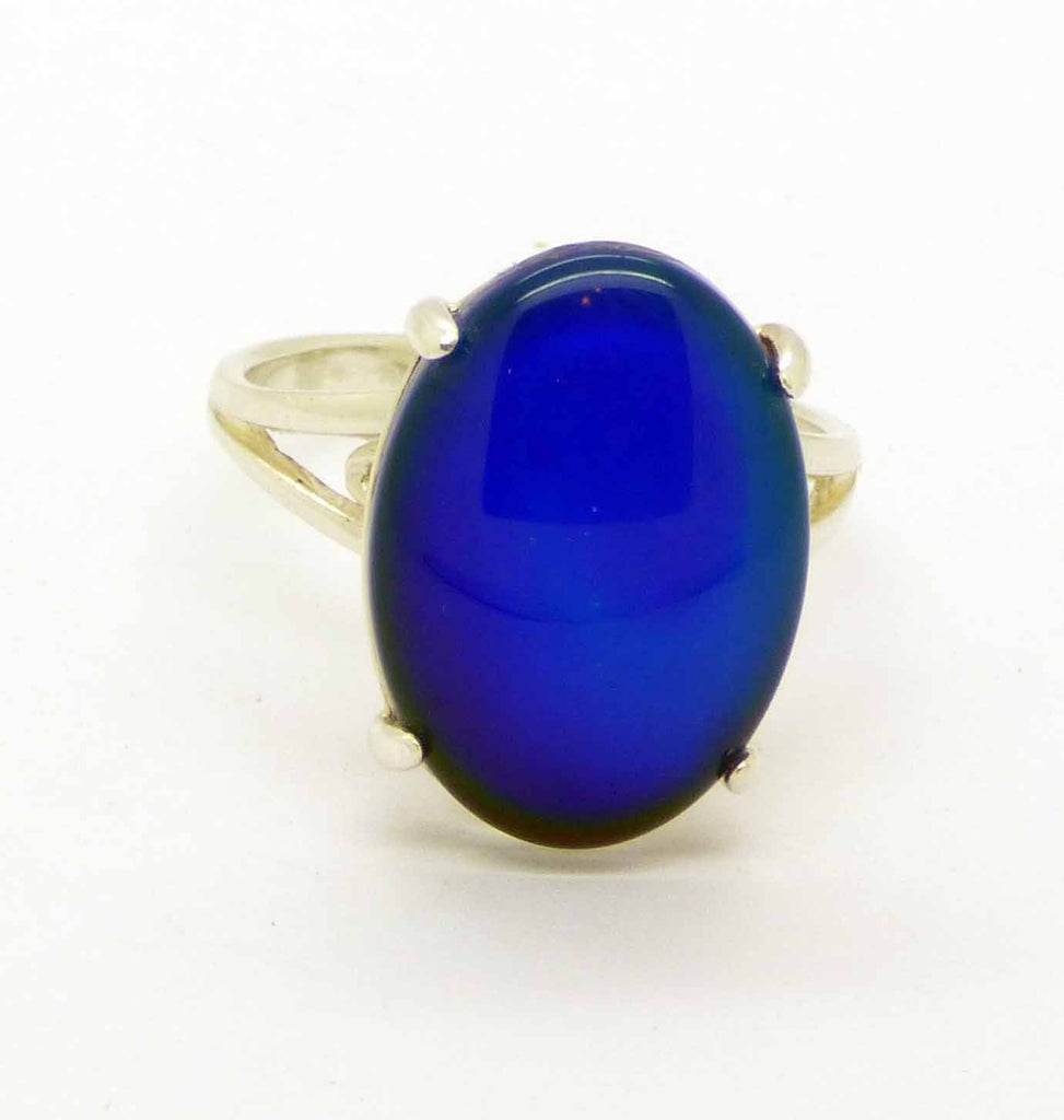 Liquid Crystal Glass Sterling Silver Oval Mood Ring, Size 7 - Vintage Lane Jewelry