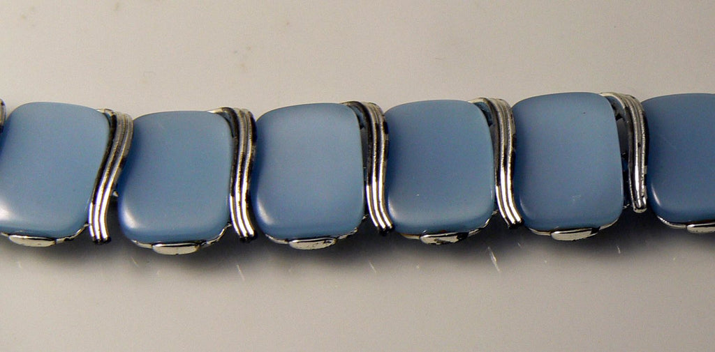 Lisner Blue Moonglow Thermoset Chunky Bracelet - Vintage Lane Jewelry