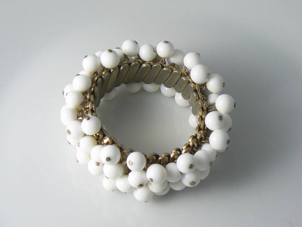 Vintage 50s Japan Cha Cha White Milk Glass Beads Expandable Bracelet - Vintage Lane Jewelry
