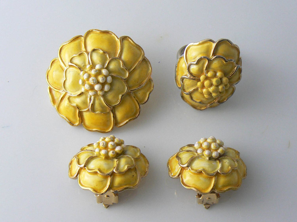 Vintage Hollycraft Yellow Enamel Magnolia  Parure - Vintage Lane Jewelry