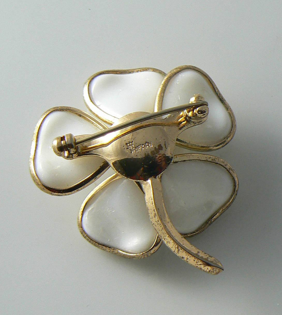 Crown Trifari Poured Glass White Flower Brooch. - Vintage Lane Jewelry