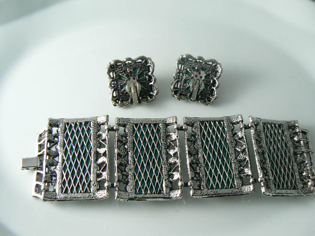 Gorgeous Green Confetti Lucite Chunky Bracelet Earring Set - Vintage Lane Jewelry