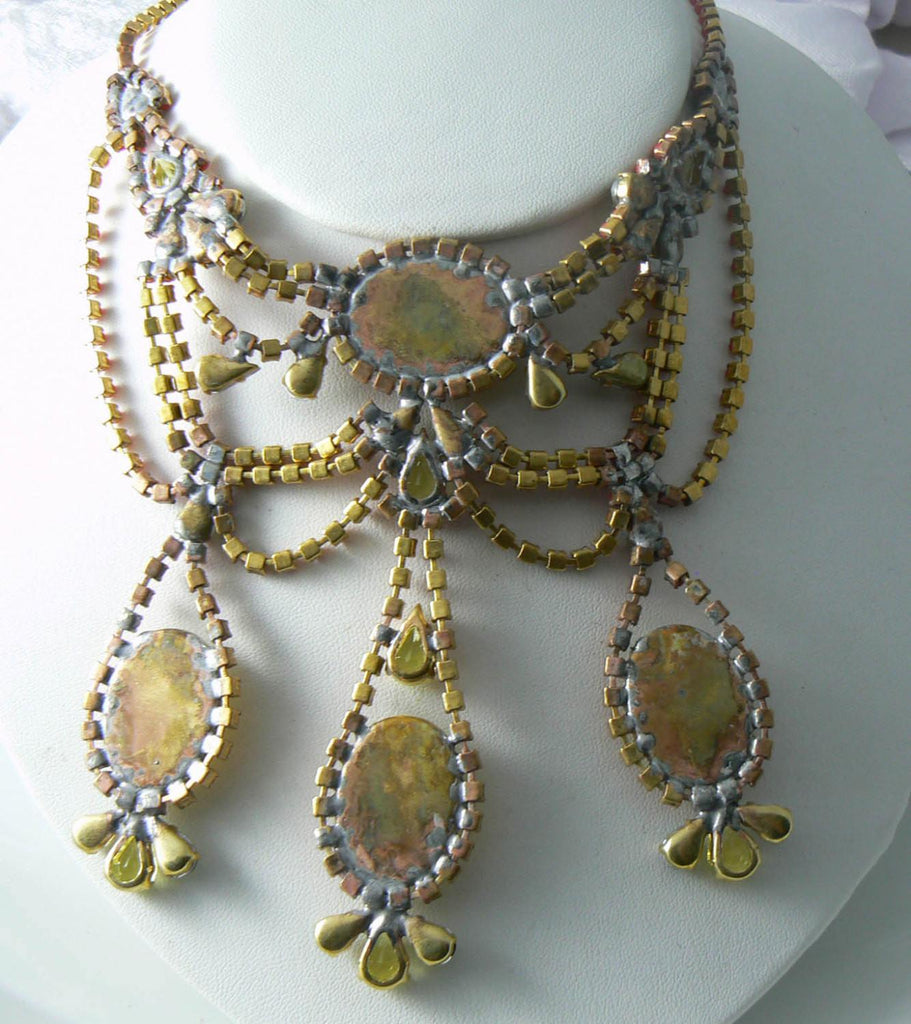 Unique Czech Glass Vaseline Uranium Glass Necklace - Vintage Lane Jewelry