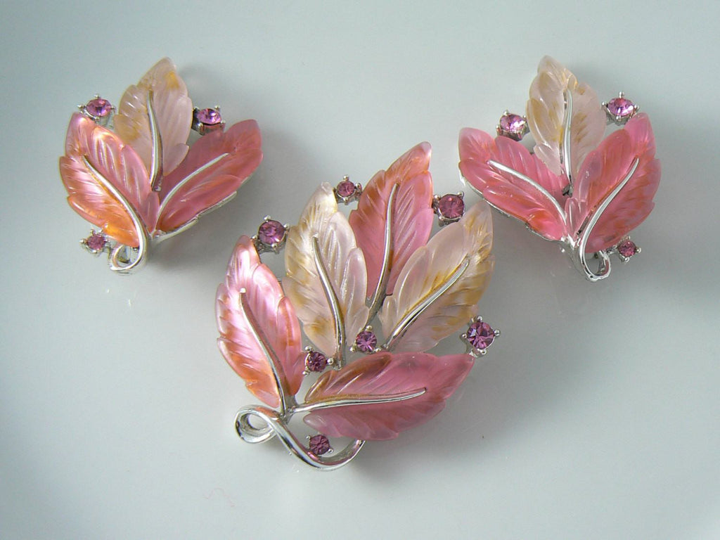 Lisner Pretty In Pink Molded Leaves & Rhinestones Pin Earring Set - Vintage Lane Jewelry