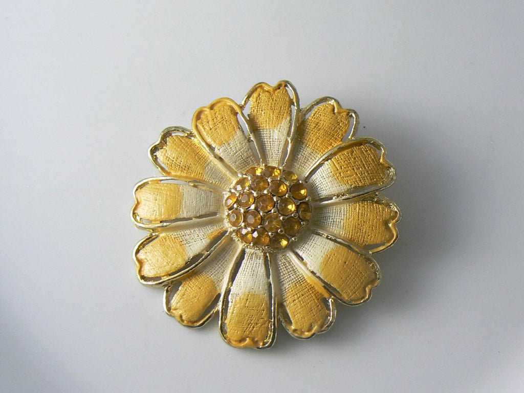 Shades Of Orange Flower Pin Lot - Vintage Lane Jewelry