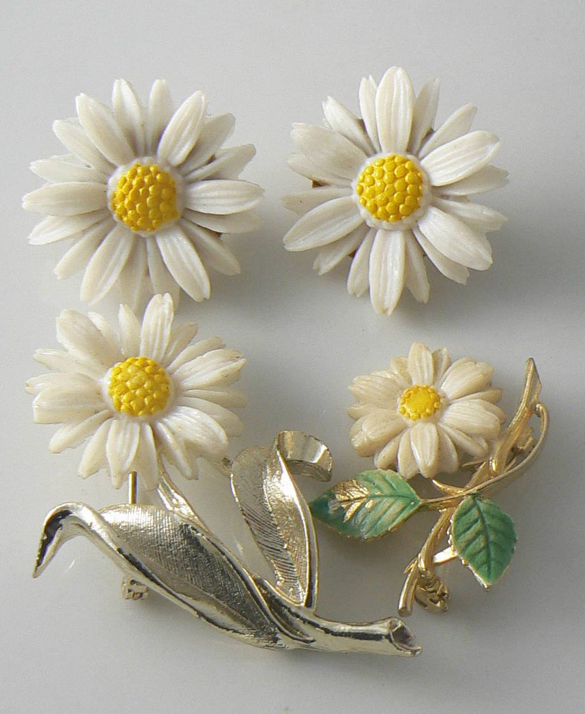 Sarah Coventry Daisy Pins And Clip Earrings - Vintage Lane Jewelry
