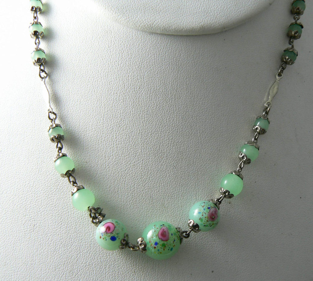 Vintage Green Art Deco Glass Necklace - Vintage Lane Jewelry