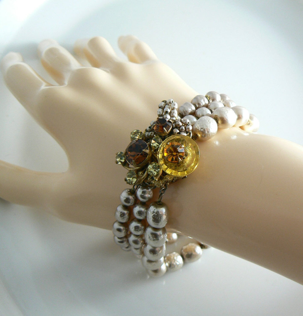 Gorgeous signed Miriam Haskell Baroque pearls and Glass Beads Bracelet - Vintage Lane Jewelry