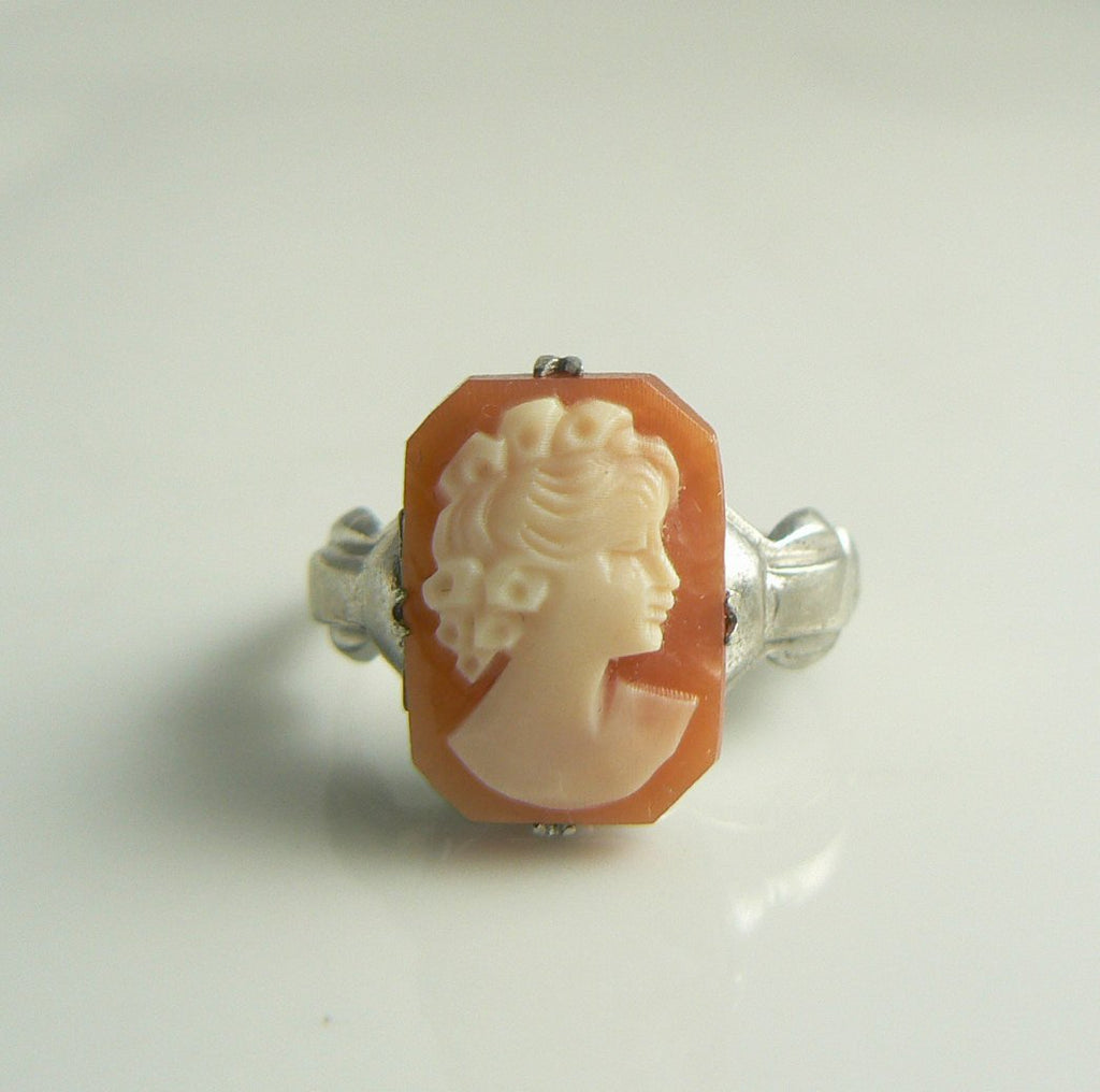 Sterling Silver Carved Shell Cameo Ring - Vintage Lane Jewelry
