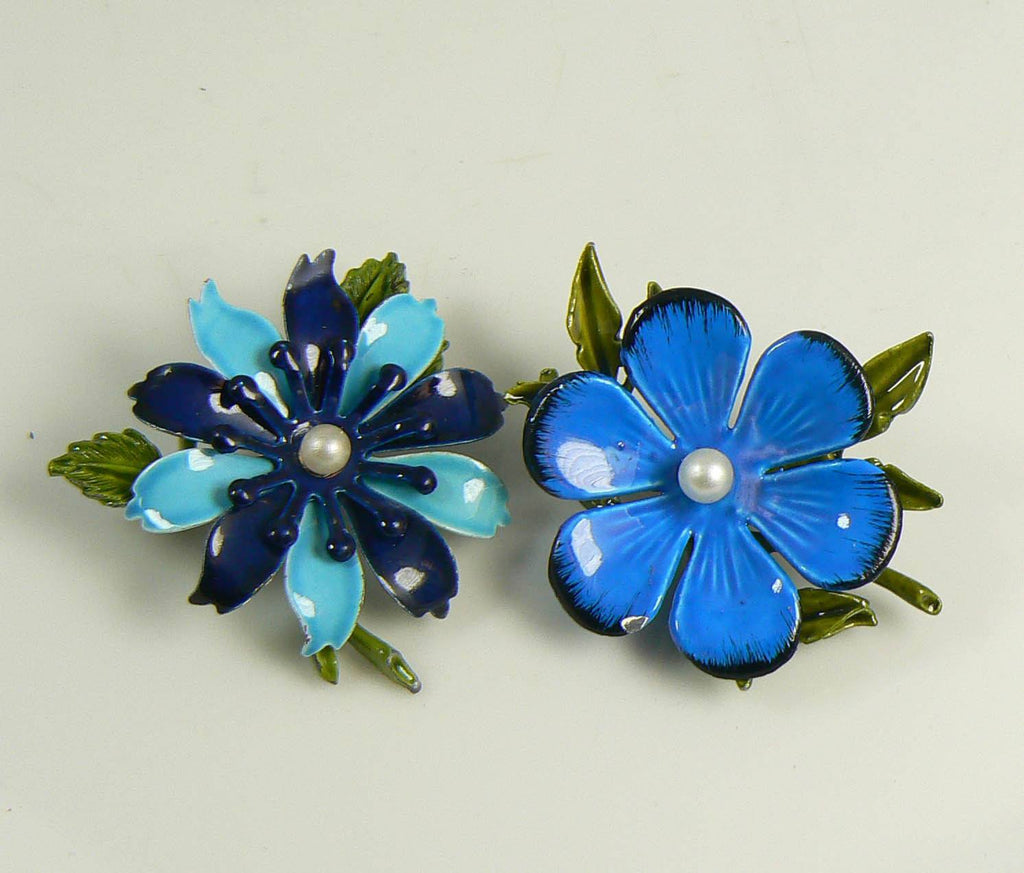 Enamel Flower Pin Lot, Pretty blue flowers - Vintage Lane Jewelry