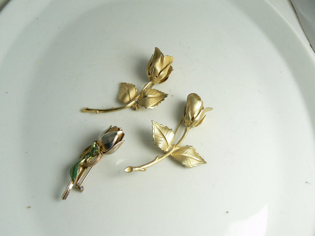 Vintage Gold Flowers Pins and Earrings Lot - Vintage Lane Jewelry
