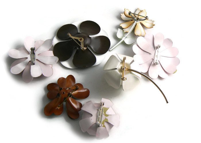 Vintage Enamel Flower Lot, 7 pins - Vintage Lane Jewelry