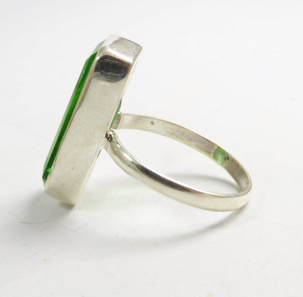 10ct Peridot 925 Sterling Silver Ring - Vintage Lane Jewelry
