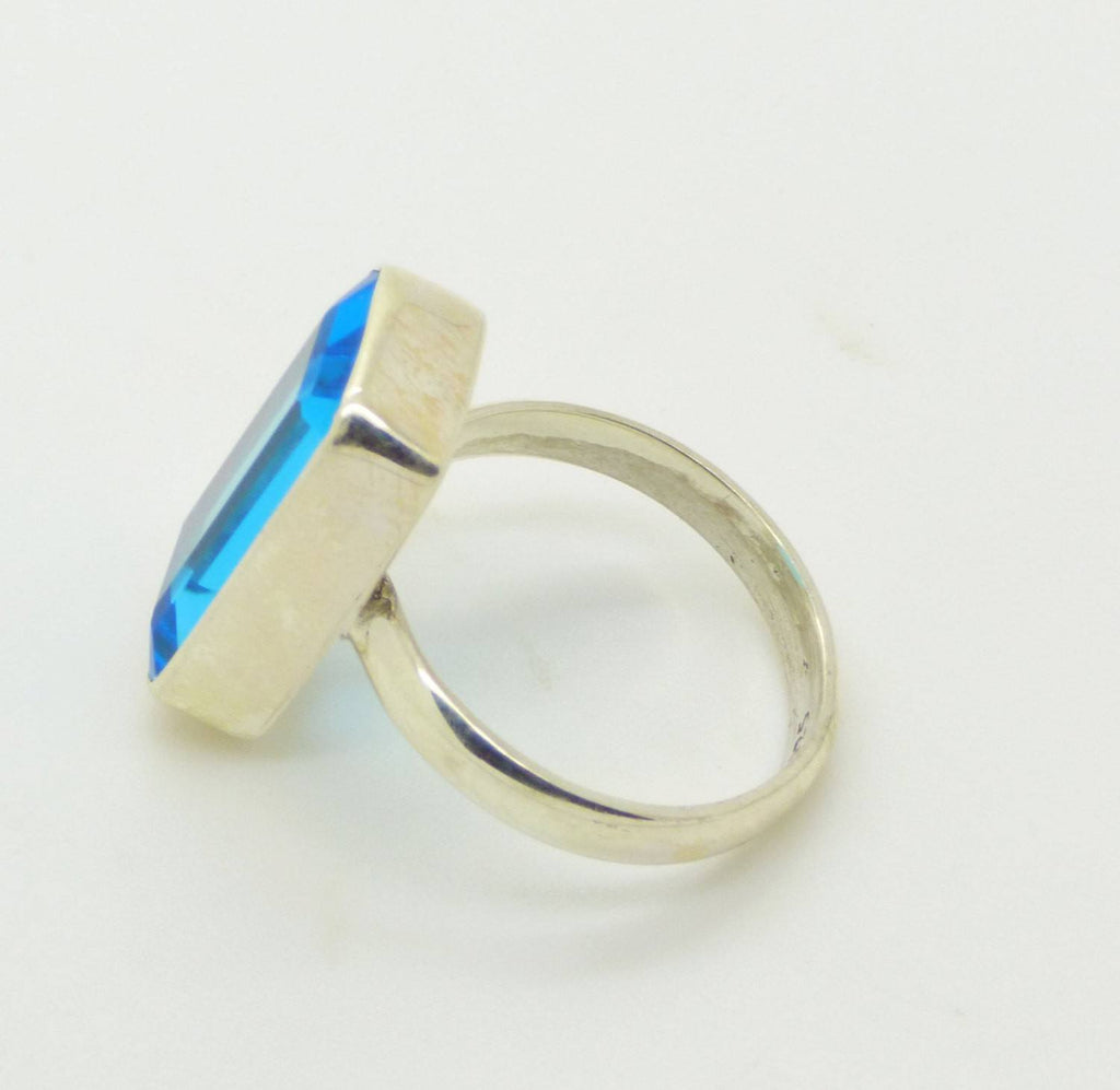 10ct London Blue Topaz 925 Sterling Silver Ring, size 9 - Vintage Lane Jewelry